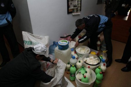 Merdiven altı mandıralar imha edildi