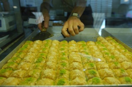 Merdiven Altı Üretim Baklavanın Tadını Kaçırıyor