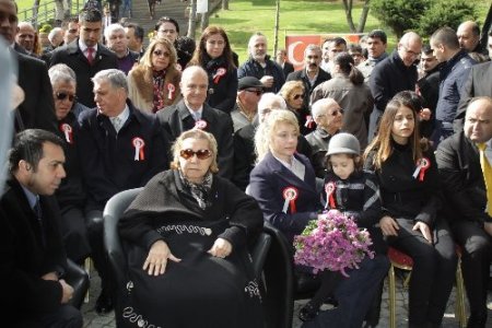 Merhum Cumhurbaşkanı Turgut Özal kabri başında anıldı