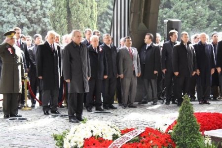 Merhum Cumhurbaşkanı Turgut Özal kabri başında anıldı