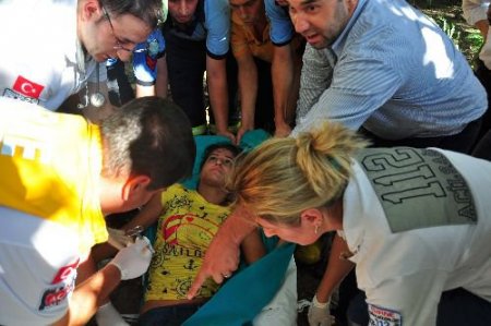 Meriç Nehrine Atlayan 21 Yaşındaki Genç Kız Yaralı Olarak Kurtarıldı