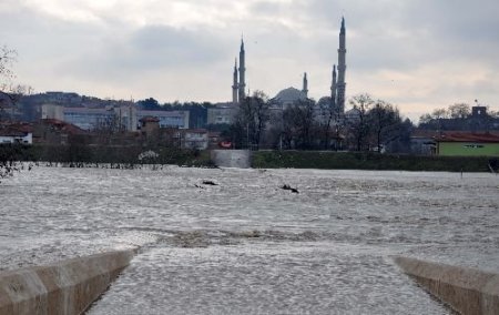 Meriç Ve Tunca Nehri'nde Taşkın Alarmı Devam Ediyor