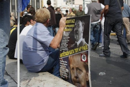 Merkel, Atina'da Yunanistan'a umut verdi