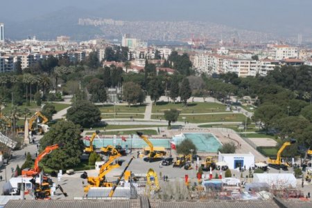 Mermer Fuarına Günde 60 Tır Malzeme Taşınacak