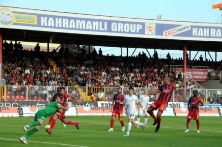 Mersin İdman Yurdu: 1 - İstanbul BBSK: 0 (İlk yarı)