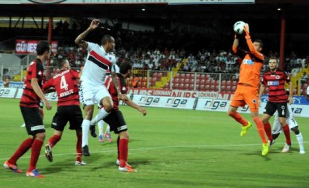 Mersin İdmanyurdu: 0 - Gençlerbirliği: 1 (İlk yarı)