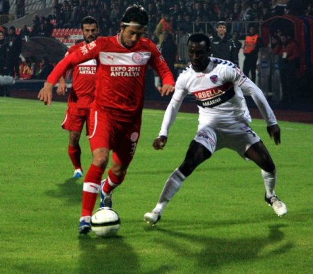 Mersin İdmanyurdu: 0 - Medikal Park Antalyaspor: 2 (ilk yarı)