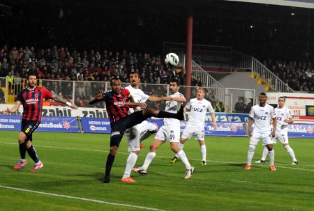 Mersin İdmanyurdu-Kasımpaşaspor: 0-1 (İlk yarı)