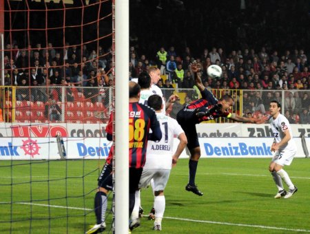 Mersin İdmanyurdu-Kasımpaşaspor: 0-1 (İlk yarı)