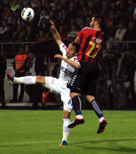 Mersin İdmanyurdu-Kasımpaşaspor: 0-1 (İlk yarı)