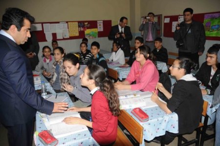 Mersin Polisinden Eğitime Destek