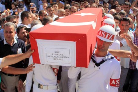 Mersin şehidini dualarla uğurladı