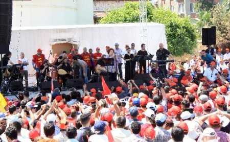 Mersin'de 1 Mayıs bayram havasında kutlandı