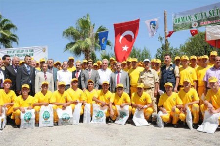 Mersin’de 130 orman işçisi törenle iş başı yaptı