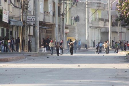 Mersin'de Çadır Gerginliği