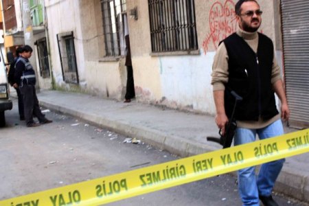 Mersin’de El Yapımı 27 Bomba Ele Geçirildi (2)