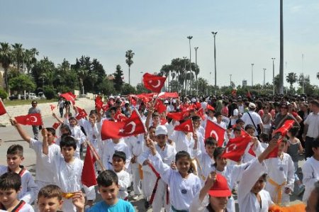 Mersin'de Halk Yürüyüşü Büyük İlgi Gördü