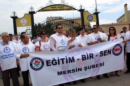 Mersin’de Öğretmene Dayağa Eğitimcilerden Tepki