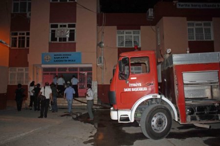 Mersin’de Okul Kundaklandı