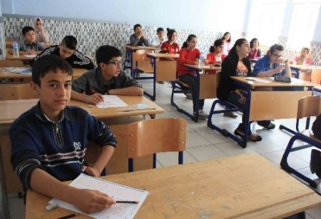 Mersin'de Peygamberimiz'in (sav) hayatını okuma yarışmasına 55 bin kişi katıldı