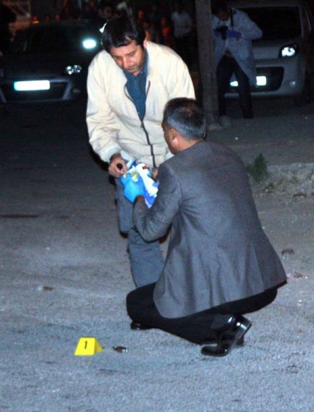 Mersin'de polis ekiplerine pompalı saldırı: 2 yaralı