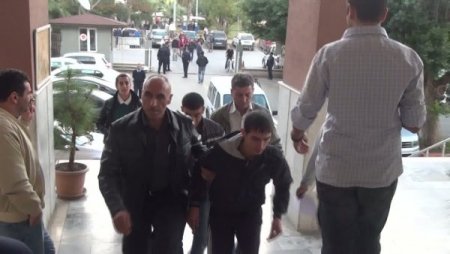Mersin'de polise molotof bombası attığı iddia edilen 5 kişi tutuklandı