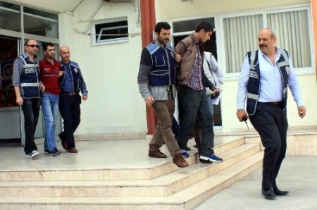 Mersin'de silahlı kuyumcu soygununun zanlıları kaçamadı