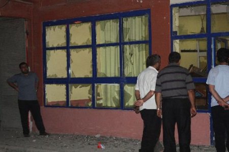 Mersin'de Terör Örgütü Yandaşları Vatandaşların İş Yerlerine Saldırdı