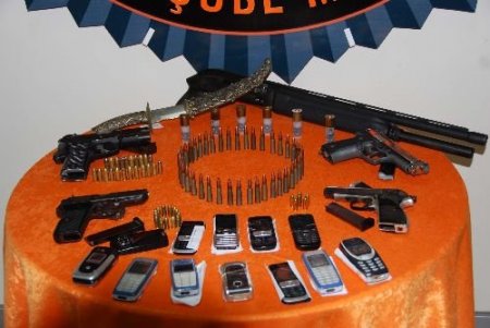 Mersin'deki Organize Suç Operasyonunda 14 Kişi Tutuklandı