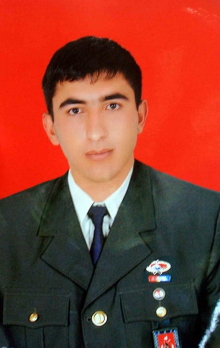 Mersinli şehidin evine ateş düştü