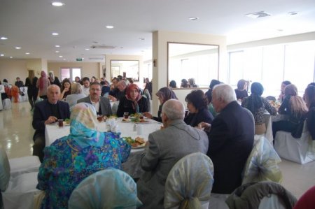 MERVAK hayırsever vatandaşları bursiyerler ile buluşturdu