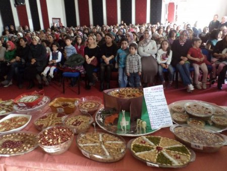 Merzifon Ahi'den 5 bin kişiye aşure