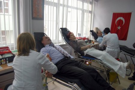 Merzifon protokolü kan bağışı kampanyasına destek verdi