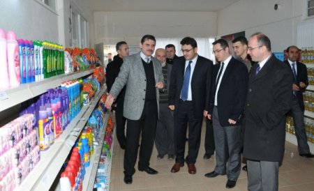 Merzifon protokolü Şefkat Çarşısı'nı gezdi