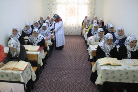 Mesai kısıtlaması kalktı, isteyene her saat Kur'an eğitimi veriliyor