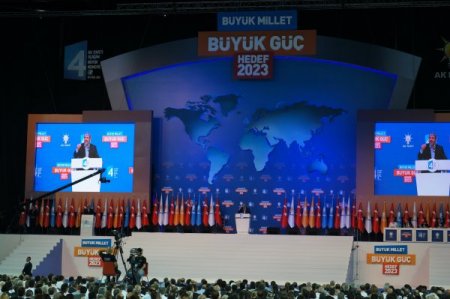 Meşal ve Barzani AK Parti Kongresi'nde konuştu