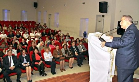 Mesleğine yıllarını veren hemşireler plaketle ödüllendirildi