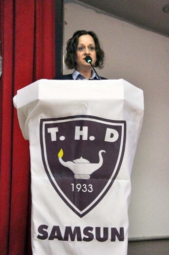 Mesleğine yıllarını veren hemşireler plaketle ödüllendirildi