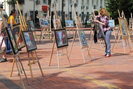 Mesleğini Renklendiren Hemşirelerin Sergisi