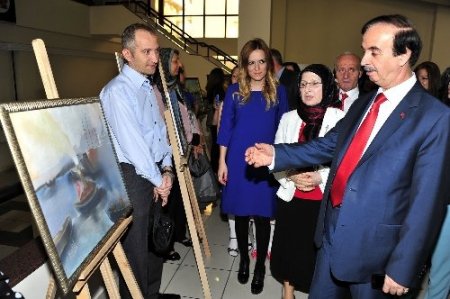 Meslek edindirme kursuna katılan öğrenciler sergi açtı