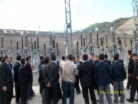 Meslek lisesi öğrencileri elektrik santrallerini yerinde inceledi