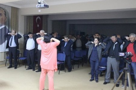 Mesleki sınavdan geçemeyen ticari araç sürücüleri araç kullanamayacak