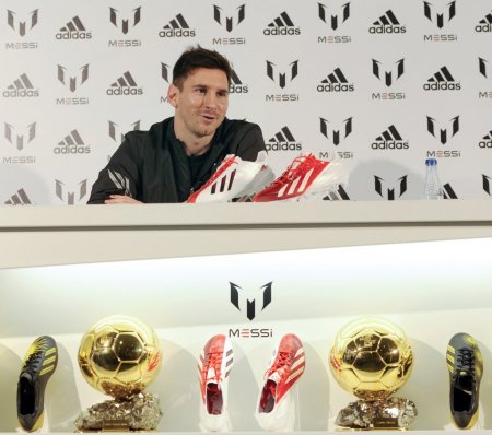 Messi, kendi adına kurulan serginin açılışını gerçekleştirdi