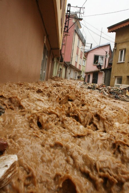 Meteorolojiden yağış ve sıcak hava uyarısı