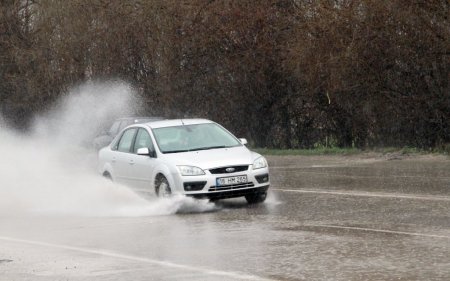 Meteorolojiden yağış ve sıcak hava uyarısı