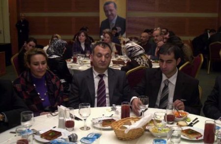 Metin Şentürk Ve Engelli Milletvekili Ayva'nın Esprileri Kırdı Geçirdi