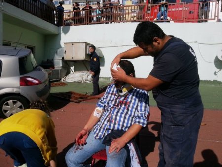 Metrelerce uçup kafeye girdi