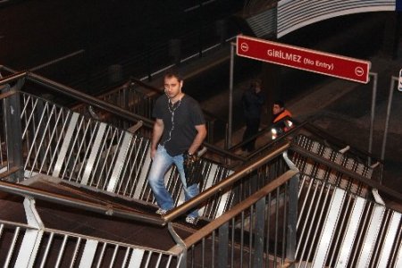 Metrobüs seferlerinin iptaline vatandaş hazırlıksız yakalandı