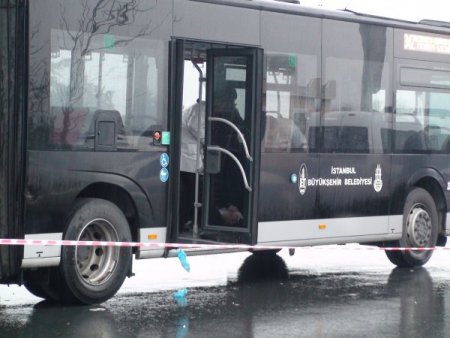 Metrobüste kalbine yenik düştü