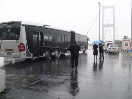 Metrobüste kalbine yenik düştü